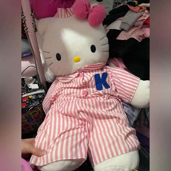 VINTAGE HELLO KITTY PLUSH